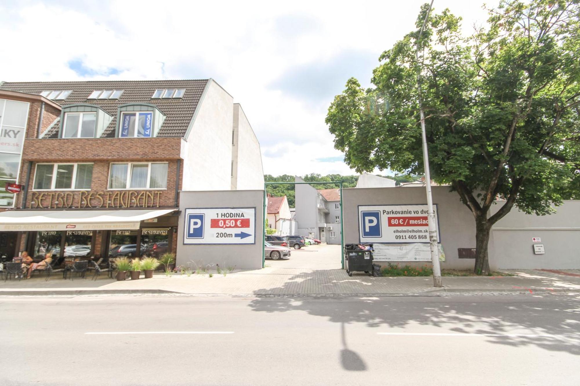 Apartman Vita Deluxe Trencin Luaran gambar