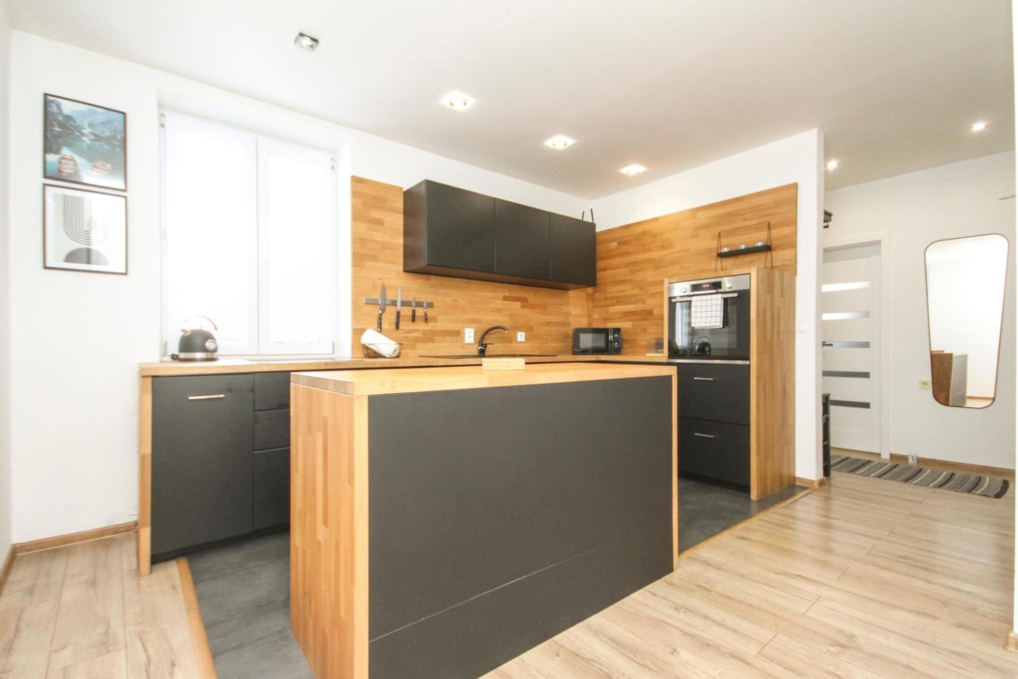 Apartman Vita Deluxe Trencin Luaran gambar